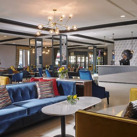Camden Court Hotel Дъблин Екстериор снимка
