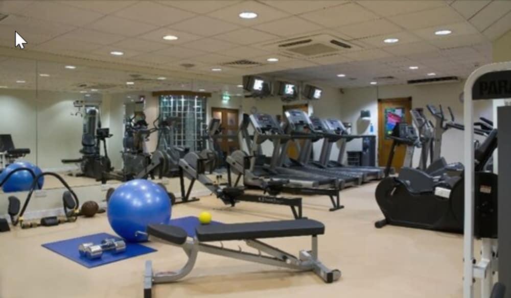 Camden Court Hotel Дъблин Екстериор снимка