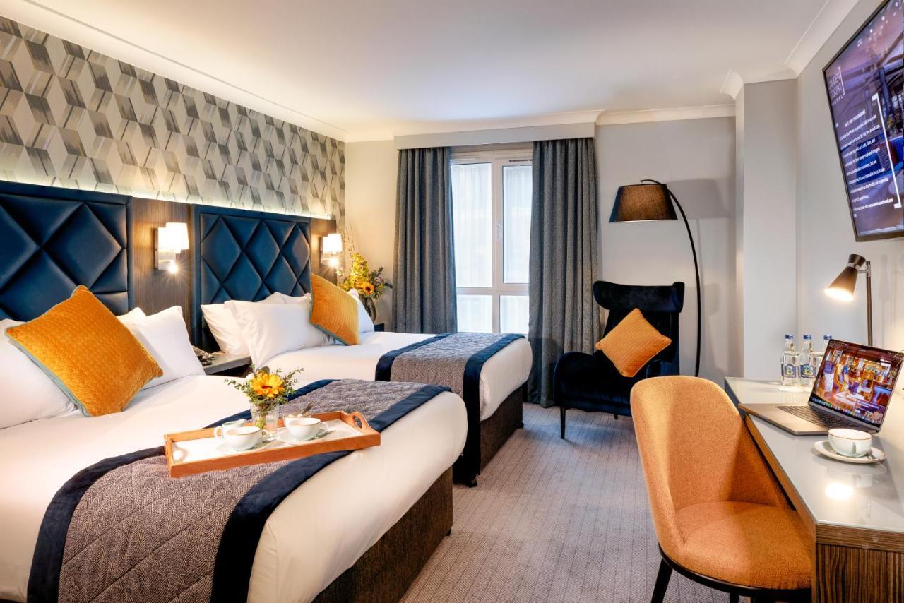 Camden Court Hotel Дъблин Екстериор снимка