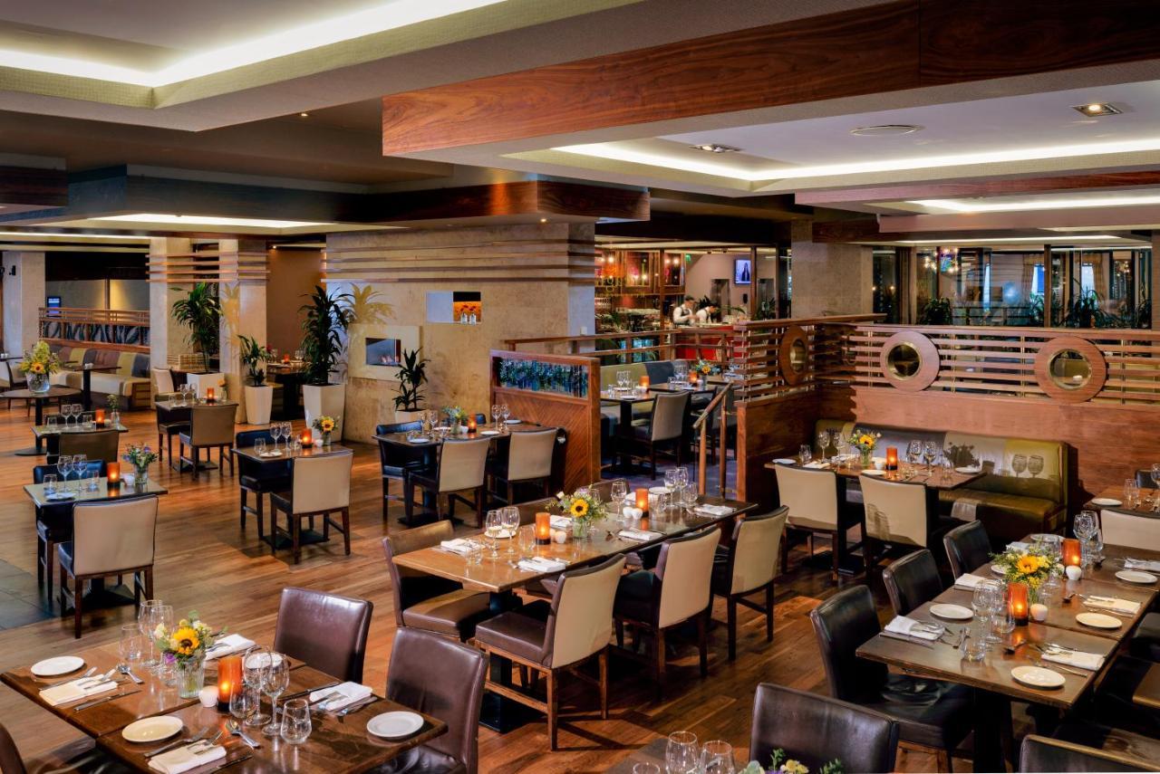 Camden Court Hotel Дъблин Екстериор снимка