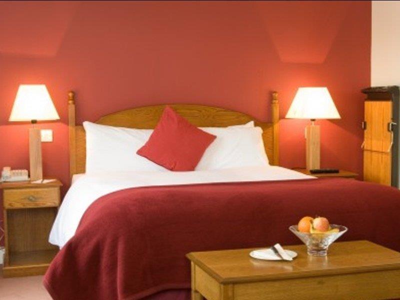 Camden Court Hotel Дъблин Екстериор снимка