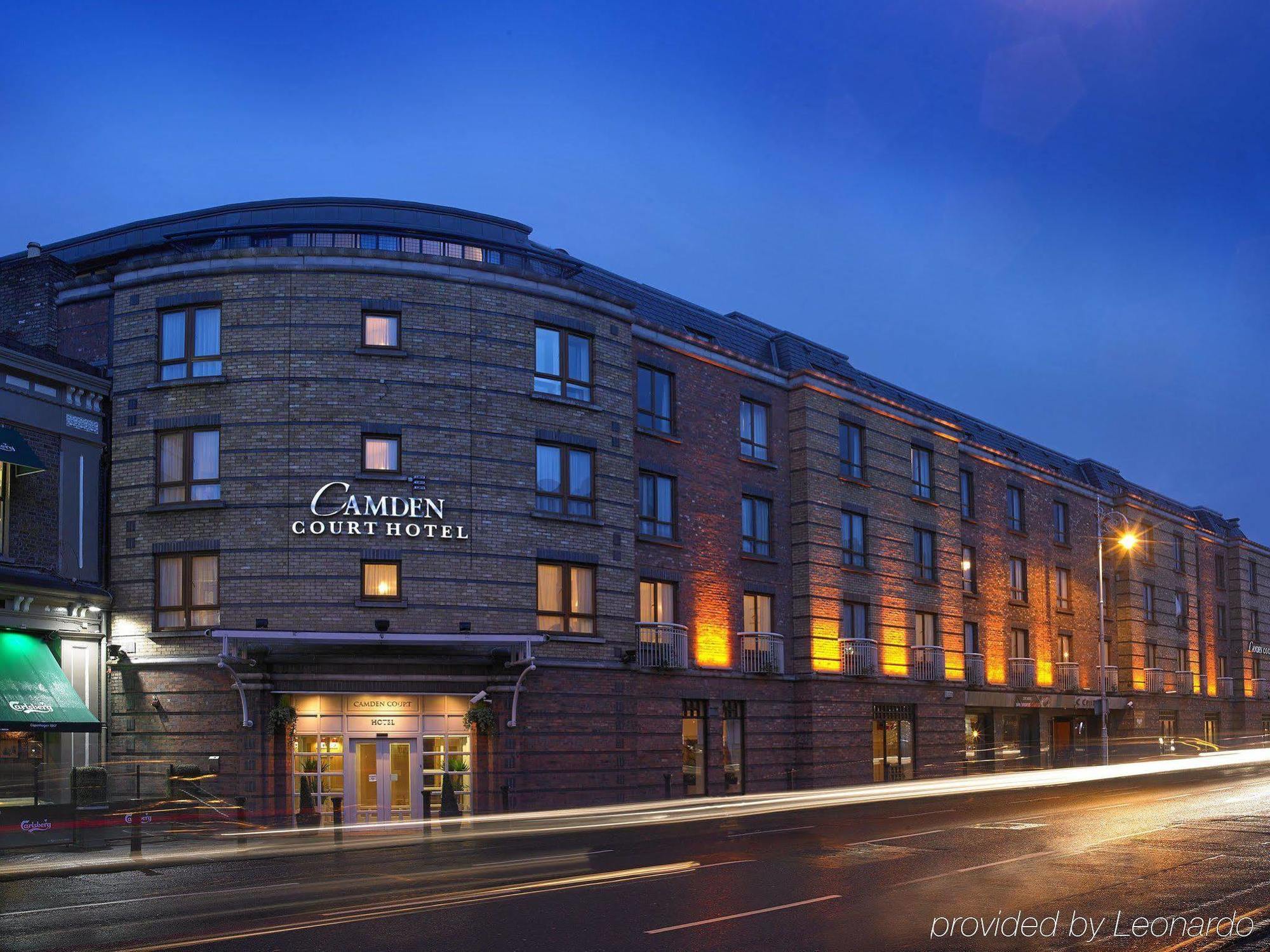 Camden Court Hotel Дъблин Екстериор снимка